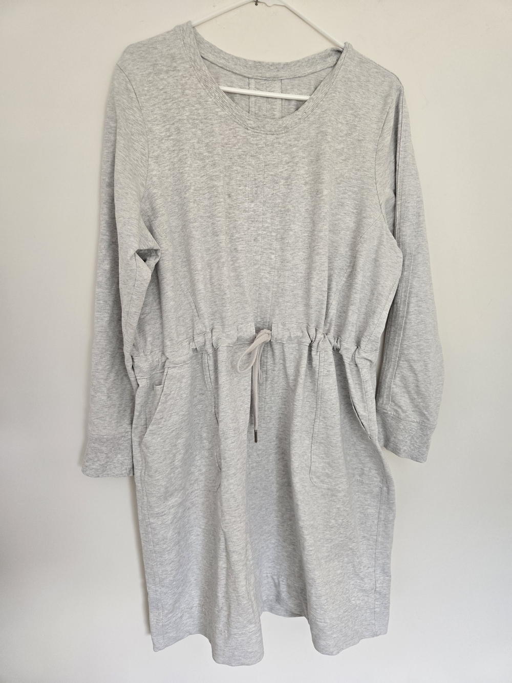 Athleta Light Gray Long Sleeve Drawstring Waist Dress Athleasure Normcore 1X